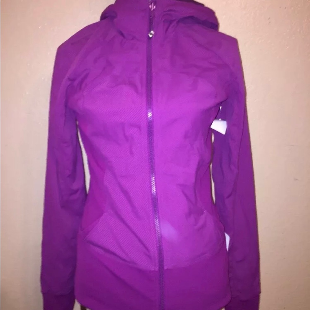 Lululemon in flux jacket plum 10